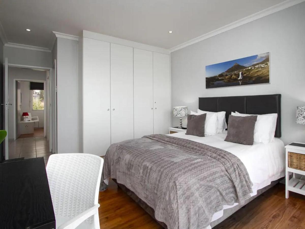 Seaview Camps Bay 6 Sleeper Apartment *